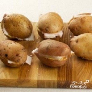 Картофель,  запеченный с салом - фото шаг 1