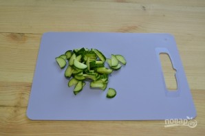Овощной салат с ореховым соусом - фото шаг 3