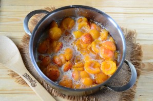 Варенье из абрикосов без косточек - фото шаг 4