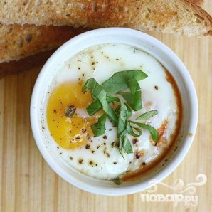 Запеченные яйца в томатном соусе - фото шаг 7