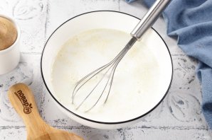 Гренки с молоком и яйцом - фото шаг 4