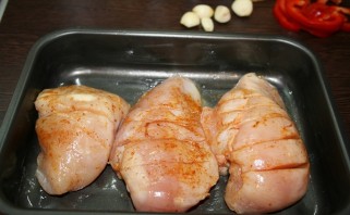 Куриные грудки в сметанном соусе - фото шаг 4