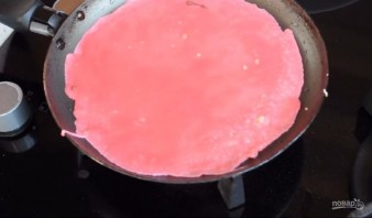 Радужный торт из блинов - фото шаг 3