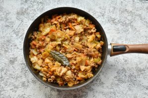 Жаркое из капусты - фото шаг 8