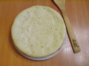 Пирог из бисквитного теста с начинкой - фото шаг 8