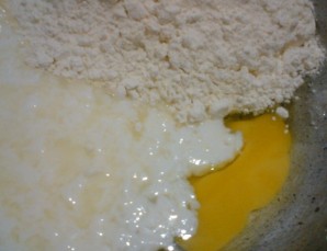 Пирожки на кислом молоке - фото шаг 1