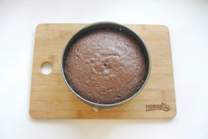 Шоколадный торт с черносливом и орехами - фото шаг 11