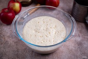 Печеные пирожки с яблоками - фото шаг 6