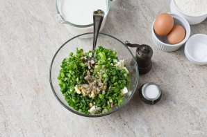 Заливной пирог с консервированной рыбой - фото шаг 2