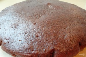 Шоколадный торт со сливочным кремом со сгущёнкой - фото шаг 5