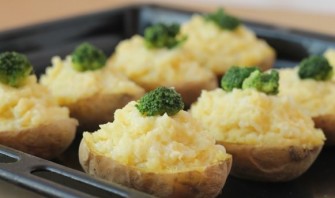 Картофель с брокколи в духовке - фото шаг 13