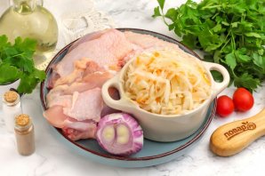 Курица с квашеной капустой - фото шаг 1