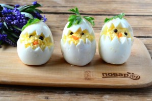 Вареные яйца на Пасху "Цыплята" - фото шаг 4