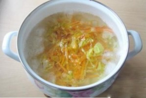 Суп со щавелем и фрикадельками - фото шаг 3