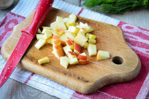 Салат с курицей, яблоками и орехами - фото шаг 5