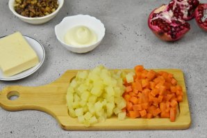 Салат с гранатом - фото шаг 2