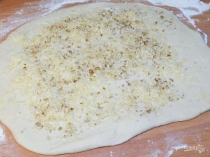 Белый хлеб с сыром и орехами - фото шаг 4