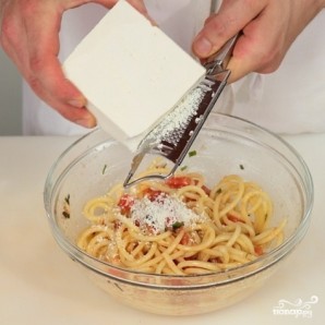 Спагетти с помидорами - фото шаг 5