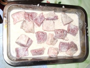 Мясо в кефире в духовке - фото шаг 4