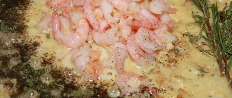 Креветки в сливочно-чесночном соусе с рисом - фото шаг 6