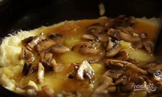 Тортилья картофельная с грибами - фото шаг 7