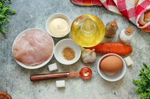 Салат с курицей, омлетом и корейской морковью - фото шаг 1