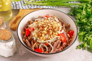 Салат с красной фасолью и говядиной - фото шаг 5
