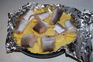 Рыба с картошкой в фольге - фото шаг 3