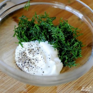 Салат из огурцов в сметанном соусе - фото шаг 5