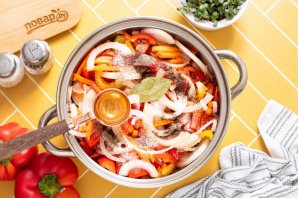 Салат из перца моркови и лука - фото шаг 5