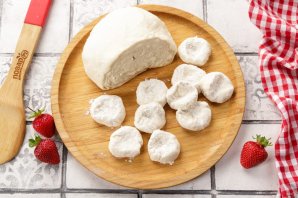 Вареники с клубникой