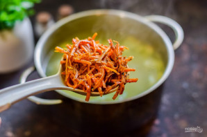 Суп с корейской морковью - фото шаг 6