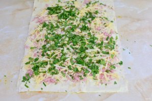 Рулет из лаваша с колбасой