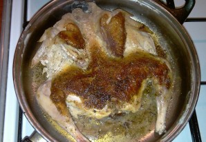 Цыпленок на сковороде - фото шаг 5
