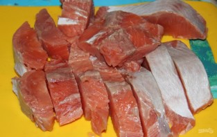 Красная рыба под сливочным соусом - фото шаг 2