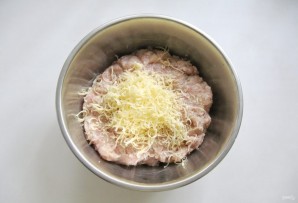 Котлеты из свинины с сыром и укропом - фото шаг 2