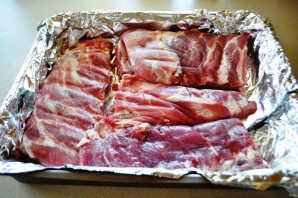 Свинина в духовке (простой рецепт) - фото шаг 1