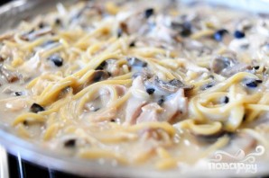 Кассероль из курицы, спагетти и грибов - фото шаг 5