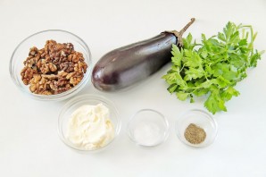 Салат с баклажанами и грецкими орехами - фото шаг 1