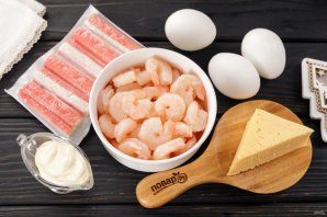 Салат слоеный с креветками - фото шаг 1