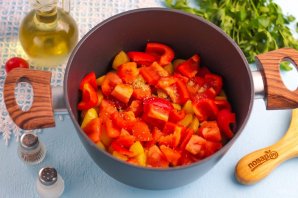 Картофель тушеный с овощами - фото шаг 6