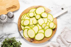 Азиатский салат из кабачка - фото шаг 2