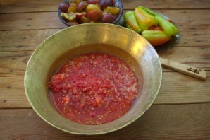 Аджика со сливами и помидорами - фото шаг 2