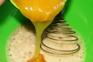 Пирог с медом в мультиварке - фото шаг 3