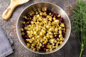 Винегрет с зелёным яблоком