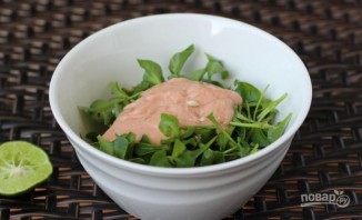 Салат из креветок с зеленью и лаймом - фото шаг 2