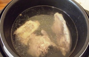Фасолевый суп с курицей в мультиварке - фото шаг 2