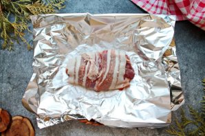 Стейк из свинины в духовке в фольге - фото шаг 3