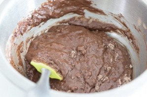 Шоколадные капкейки с кремом - фото шаг 3