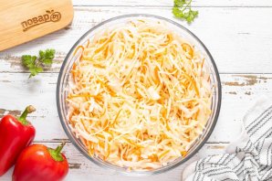 Перец, квашеный с капустой - фото шаг 6